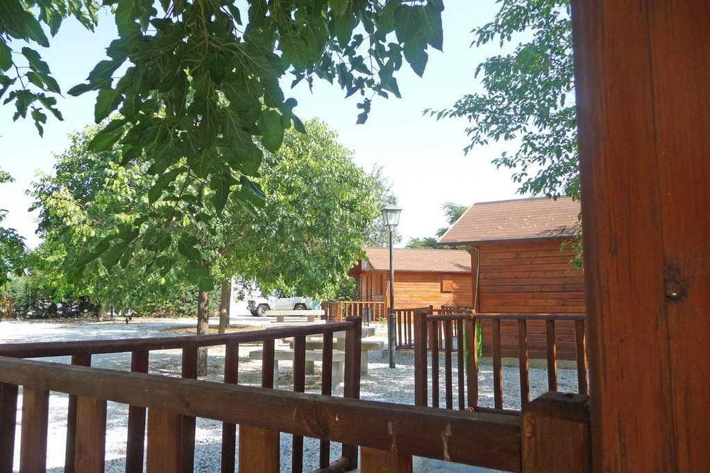 Cabanas Negratin Cuevas del Campo 外观 照片